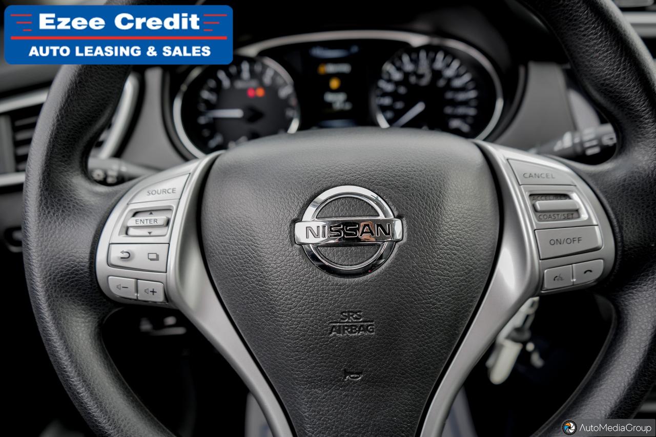 2016 Nissan Rogue SV Photo34