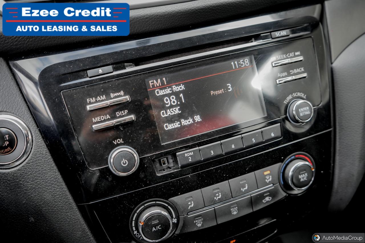 2016 Nissan Rogue SV Photo22