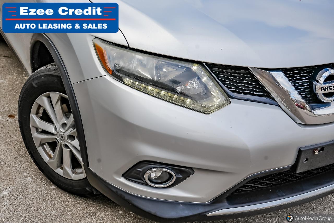 2016 Nissan Rogue SV Photo38