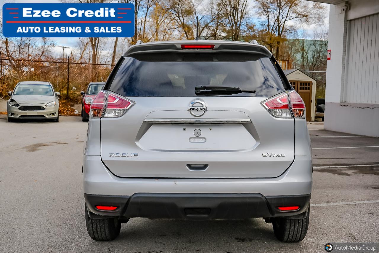 2016 Nissan Rogue SV Photo41
