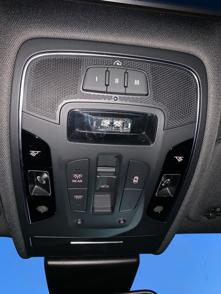 2014 Audi A7 TDI, Technik, S Line, Night Vision, No Accidents! Photo