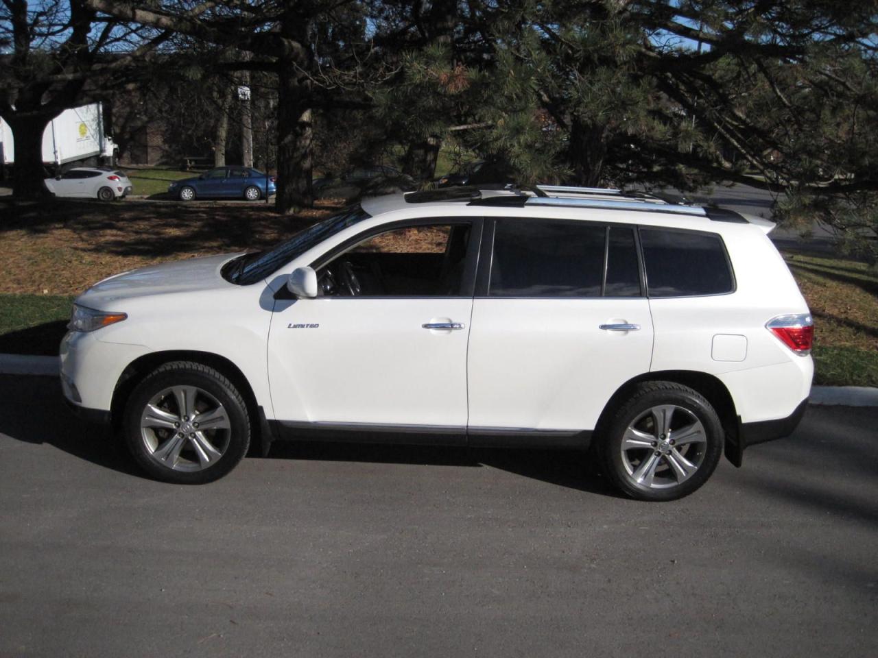 2011 Toyota Highlander LIMITED -ONLY 116,612 KMS.!! GPS/LEATHER/LOADED!! - Photo #5