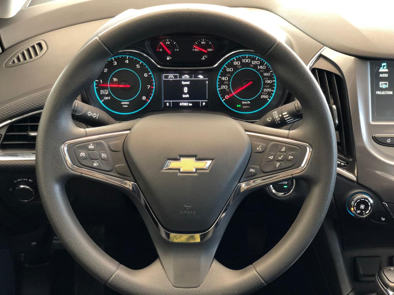 2016 Chevrolet Cruze LT+Apple+Android Play+HTD Seats+Camera+New Brakes - Photo #9