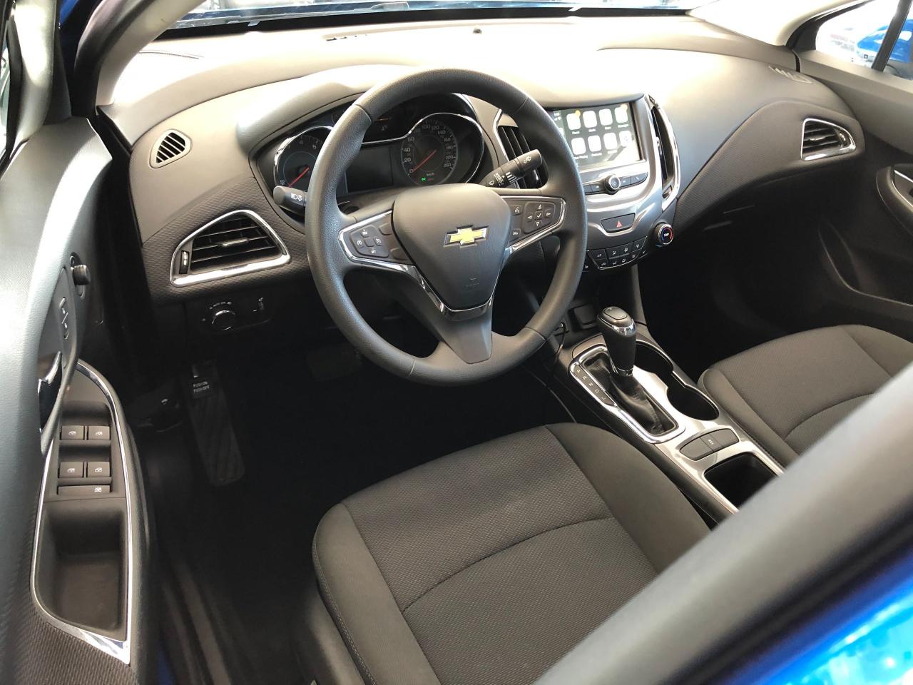 2016 Chevrolet Cruze LT+Apple+Android Play+HTD Seats+Camera+New Brakes - Photo #16