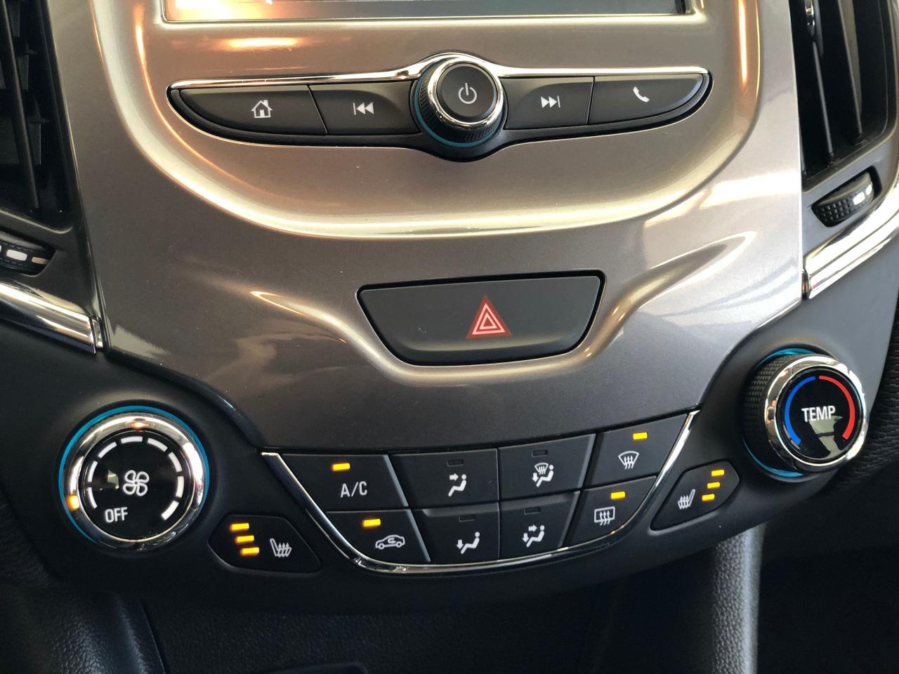 2016 Chevrolet Cruze LT+Apple+Android Play+HTD Seats+Camera+New Brakes - Photo #33