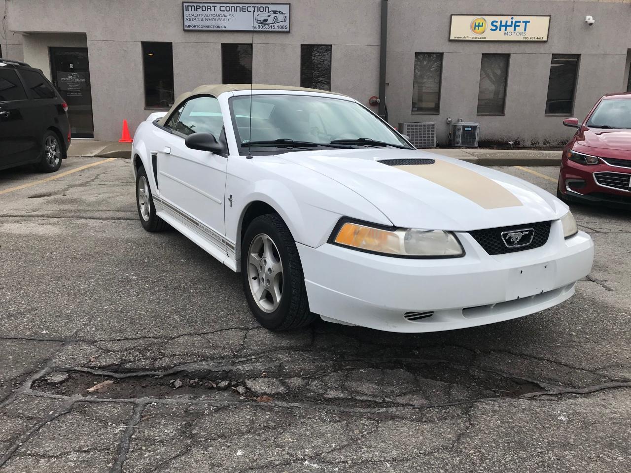 2000 Ford Mustang