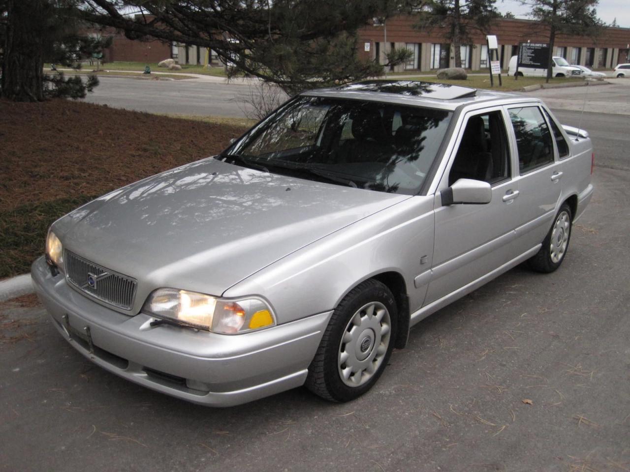 2000 Volvo S70 "SE" 1 LOCAL SENIOR OWNER! NO CLAIMS-ORIG. PAINT!! - Photo #5