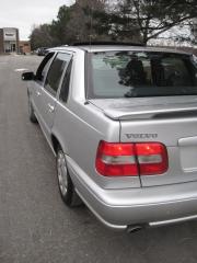 2000 Volvo S70 "SE" 1 LOCAL SENIOR OWNER! NO CLAIMS-ORIG. PAINT!! - Photo #9