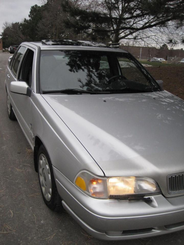 2000 Volvo S70 "SE" 1 LOCAL SENIOR OWNER! NO CLAIMS-ORIG. PAINT!! - Photo #12