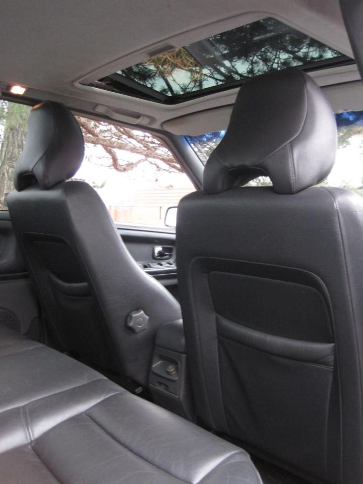 2000 Volvo S70 "SE" 1 LOCAL SENIOR OWNER! NO CLAIMS-ORIG. PAINT!! - Photo #14