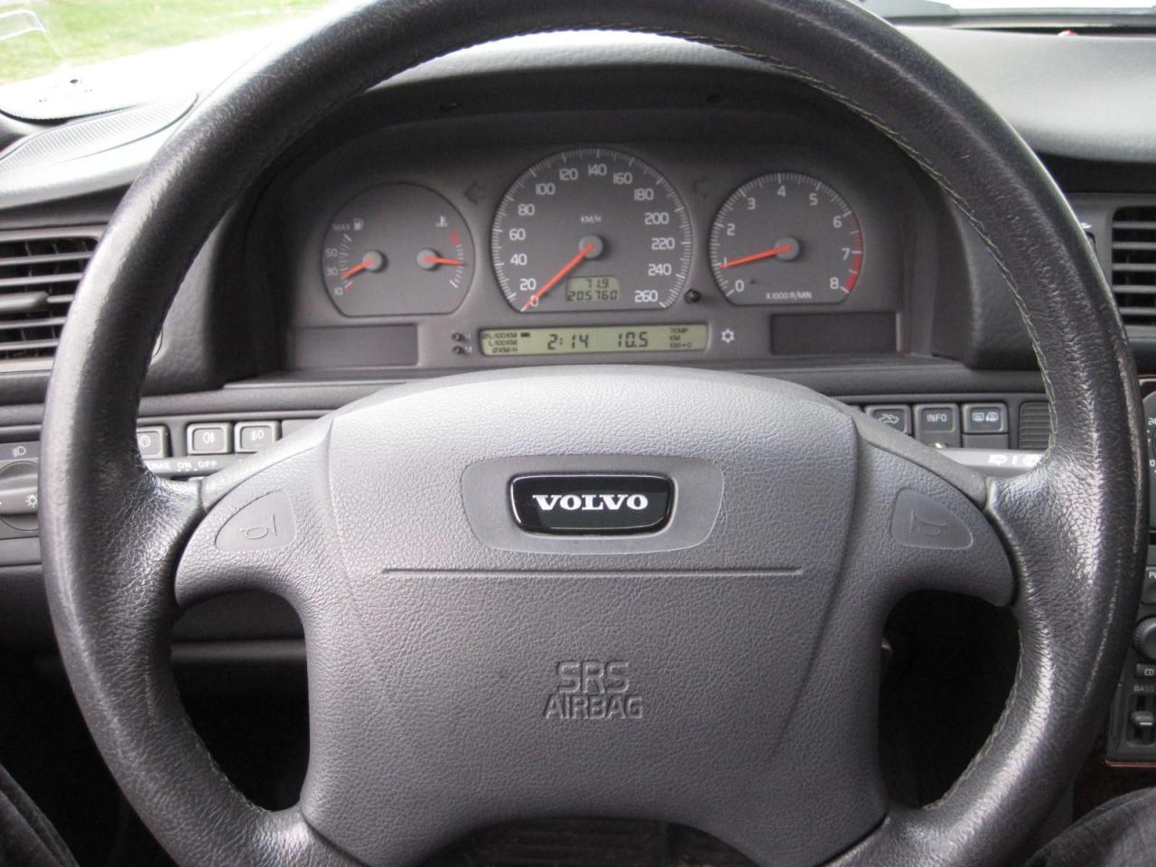 2000 Volvo S70 "SE" 1 LOCAL SENIOR OWNER! NO CLAIMS-ORIG. PAINT!! - Photo #20