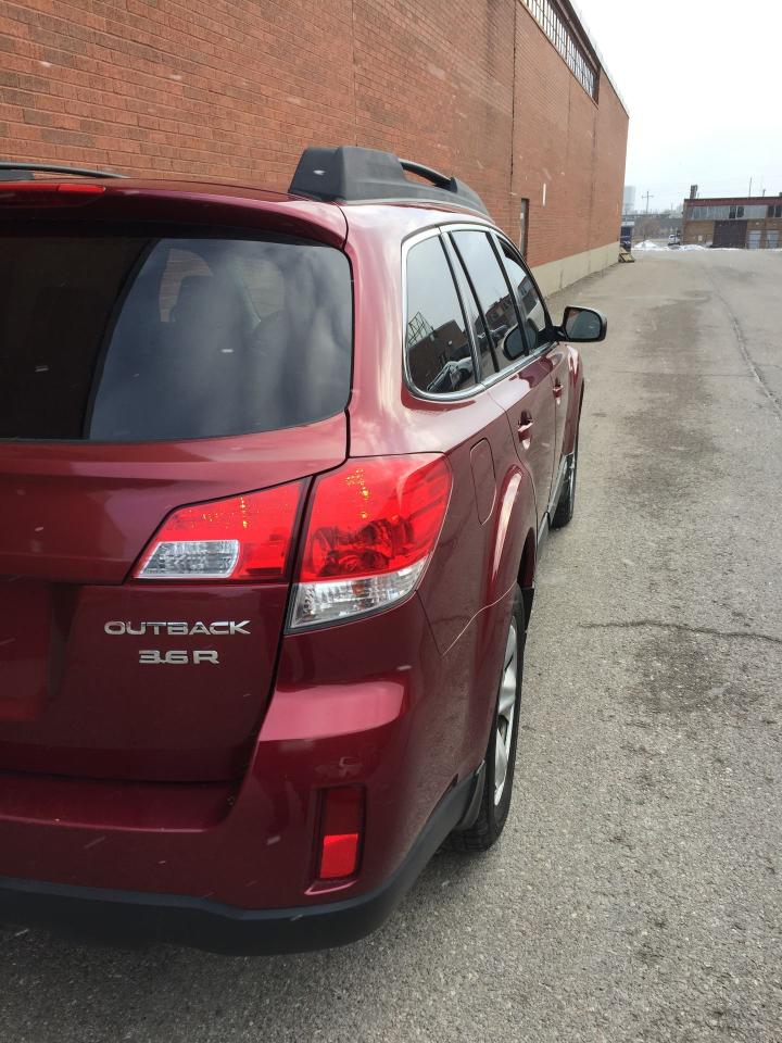 2012 Subaru Outback 3.6R Limited - ONLY 129K KMS. & $10,650!! - Photo #15