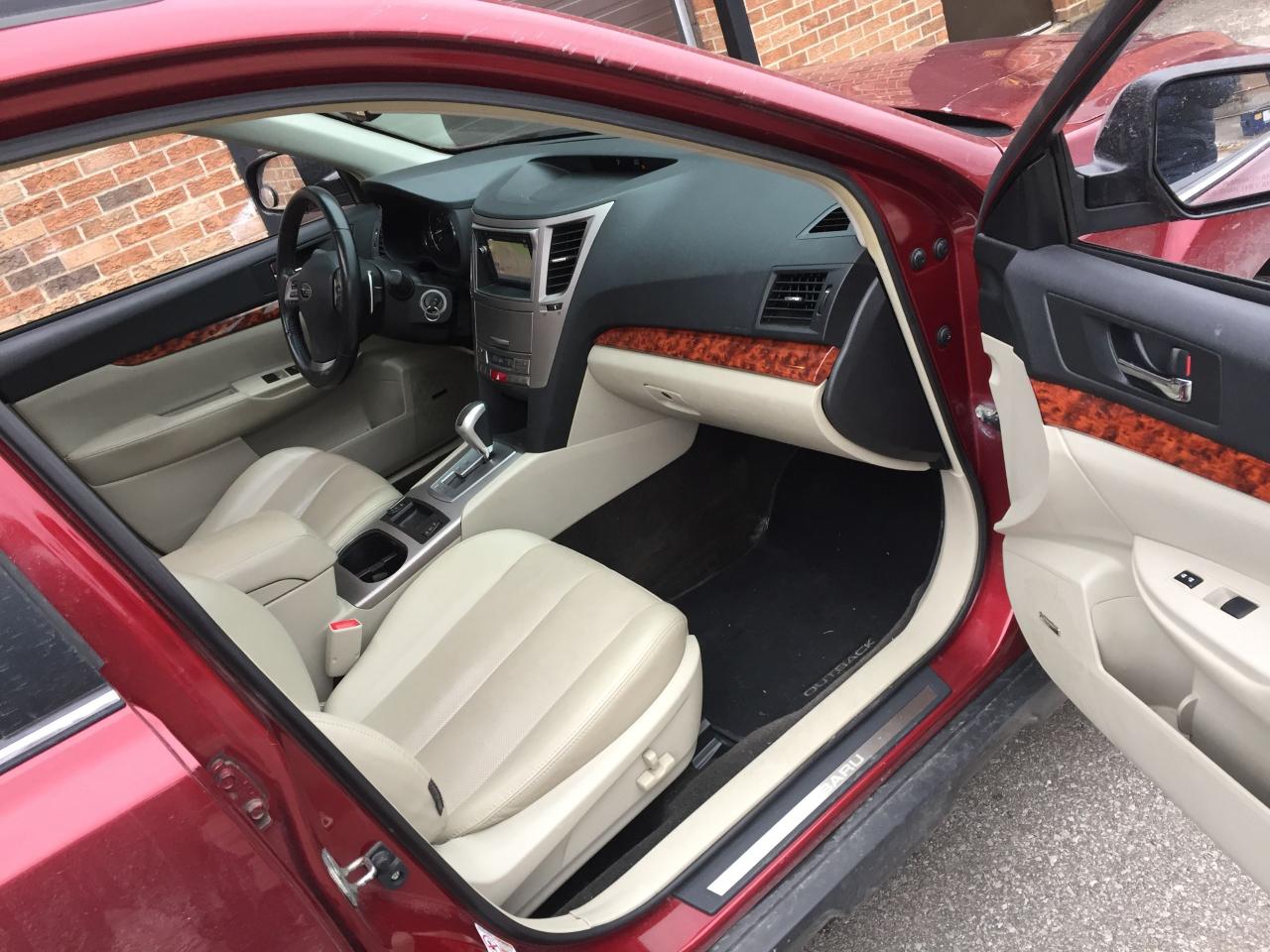 2012 Subaru Outback 3.6R Limited - ONLY 129K KMS. & $10,650!! - Photo #16