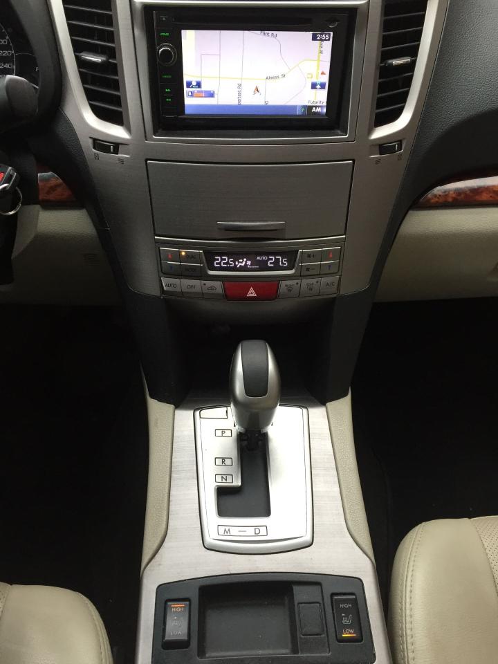2012 Subaru Outback 3.6R Limited - ONLY 129K KMS. & $10,650!! - Photo #18