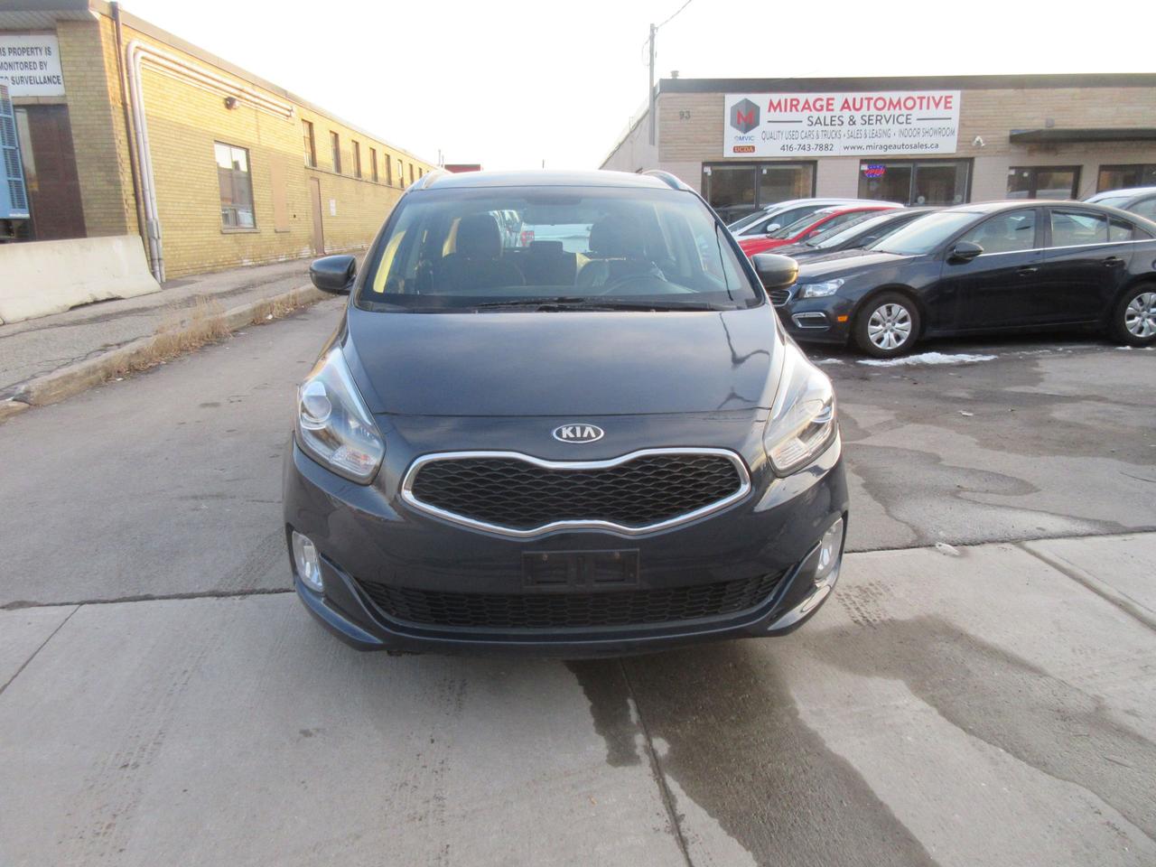 2014 Kia Rondo LX Photo5