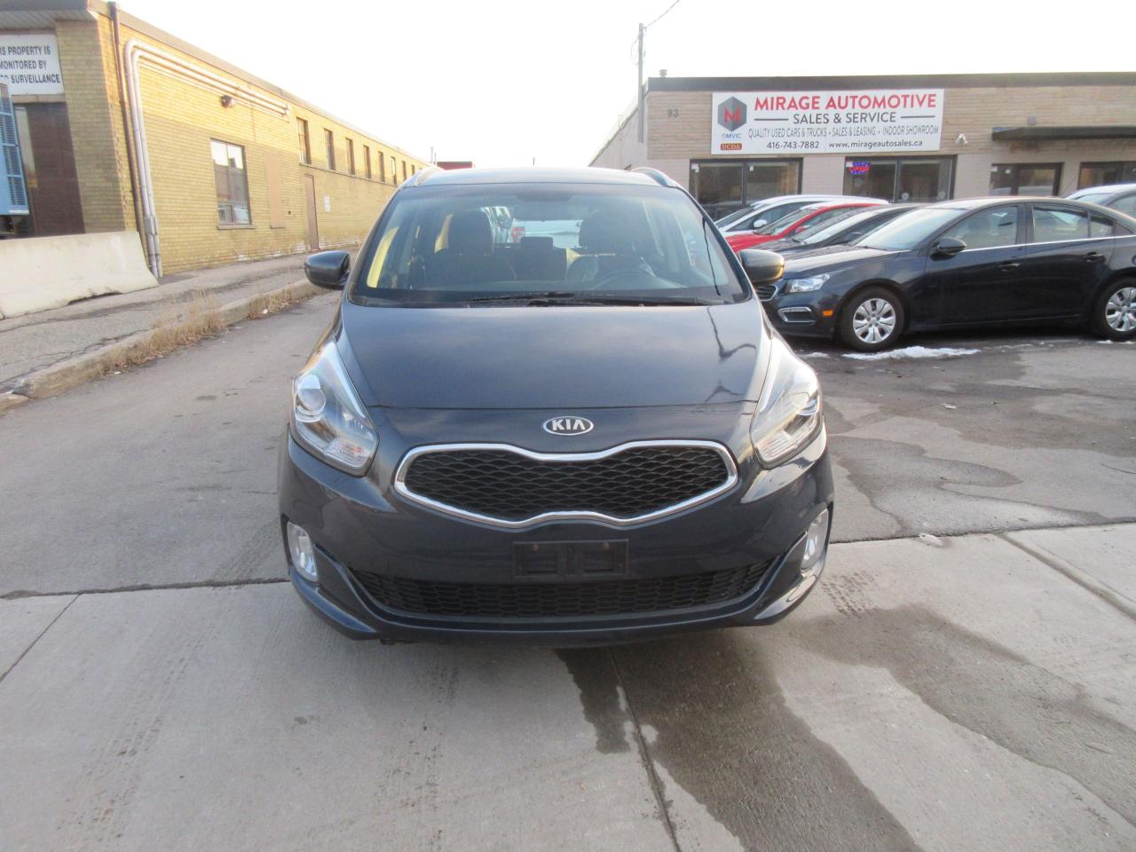 2014 Kia Rondo LX Photo