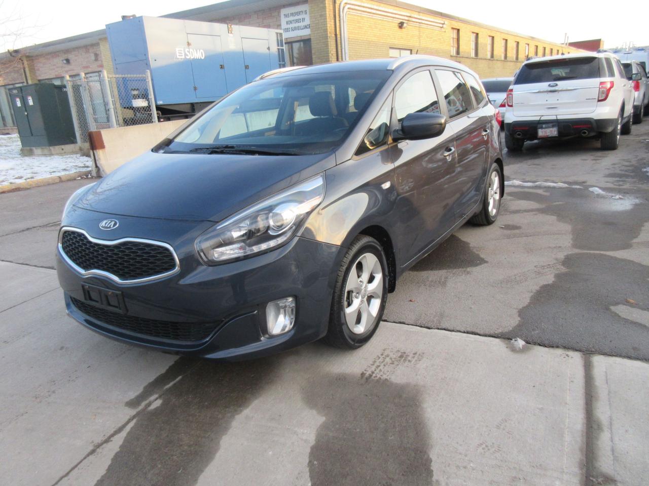 2014 Kia Rondo LX Photo