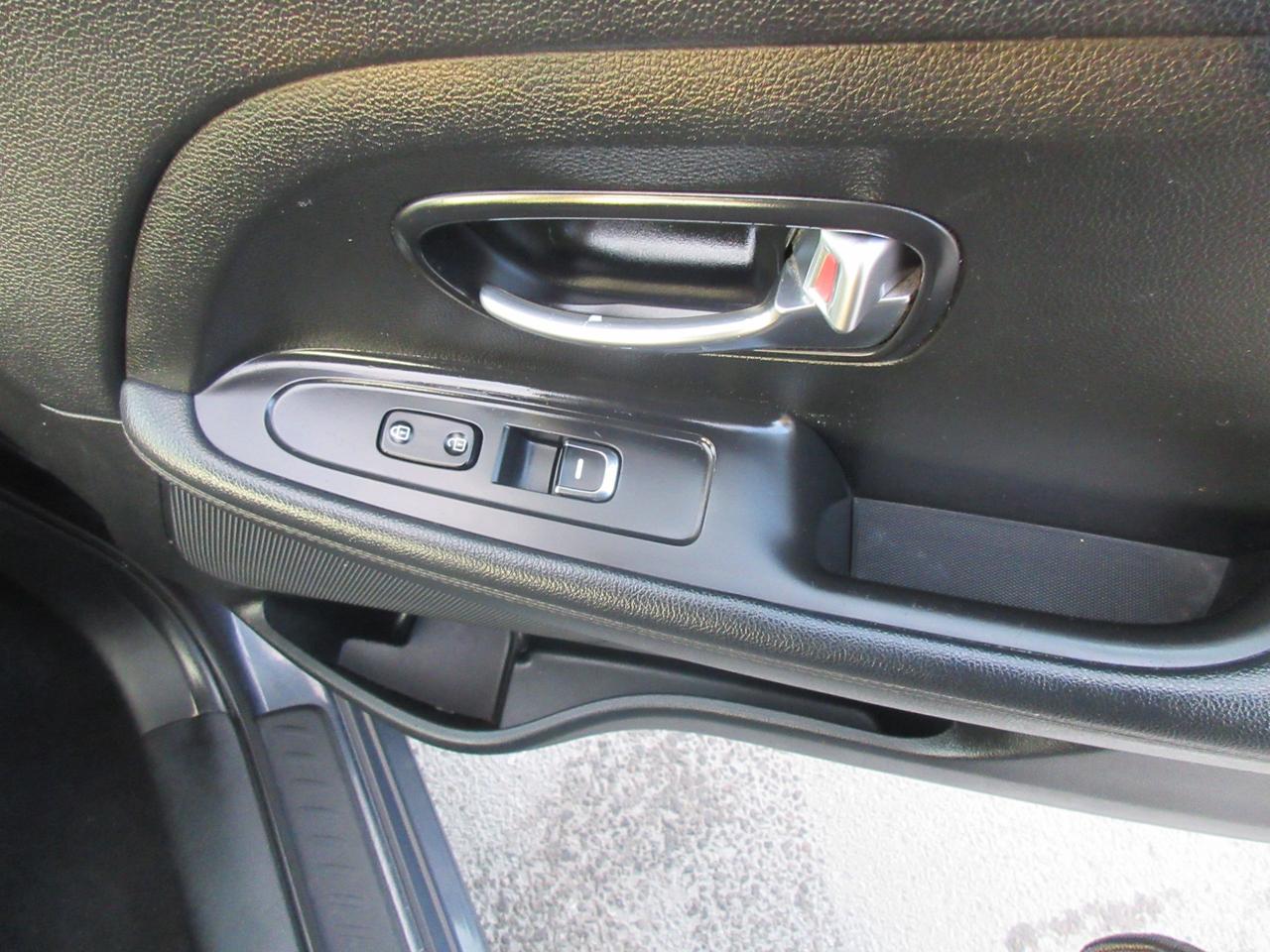 2014 Kia Rondo LX Photo