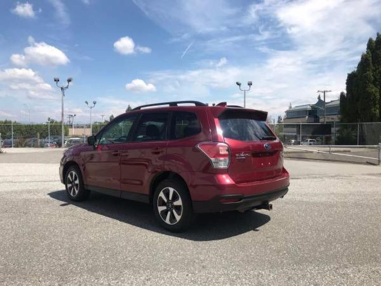 2017 Subaru Forester i Touring - Photo #5