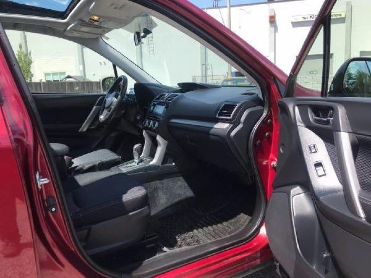 2017 Subaru Forester i Touring - Photo #8