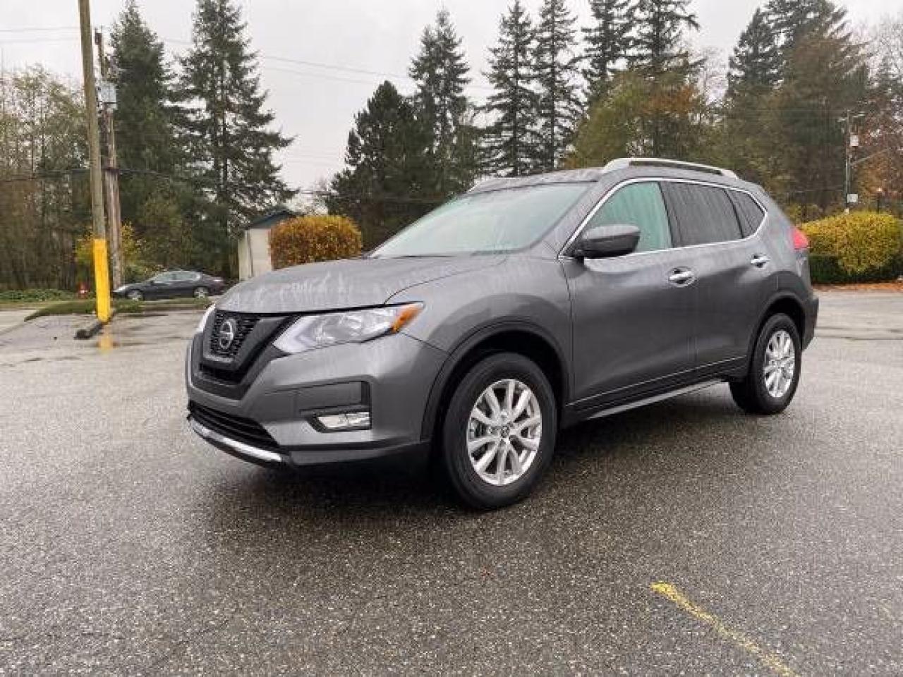 2018 Nissan Rogue SV - Photo #4