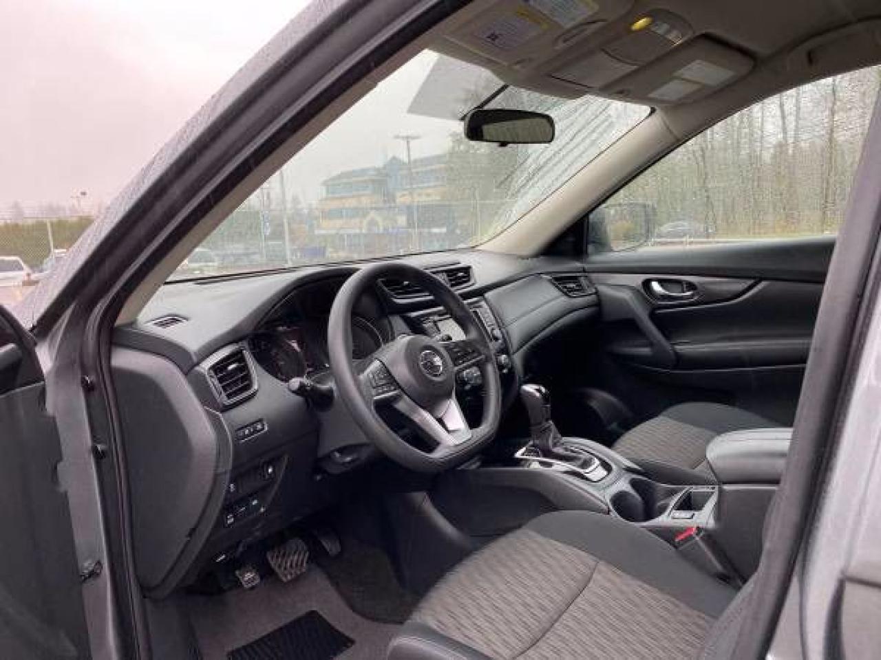 2018 Nissan Rogue SV - Photo #12