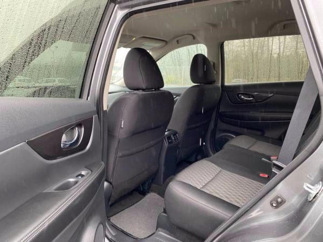 2018 Nissan Rogue SV - Photo #14