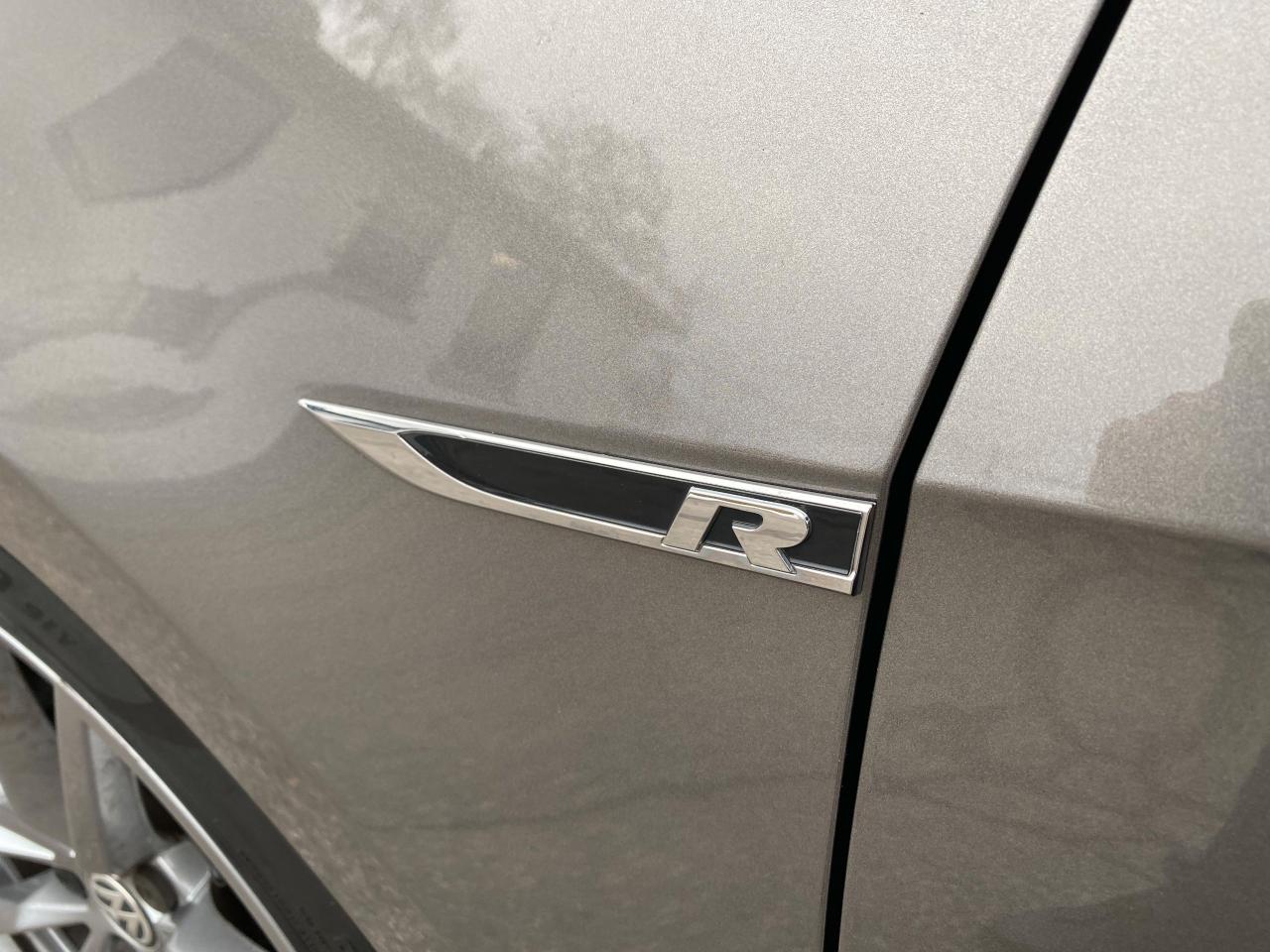2017 Volkswagen Golf "R", 292HP! AWD. No Accidents! - Photo #10