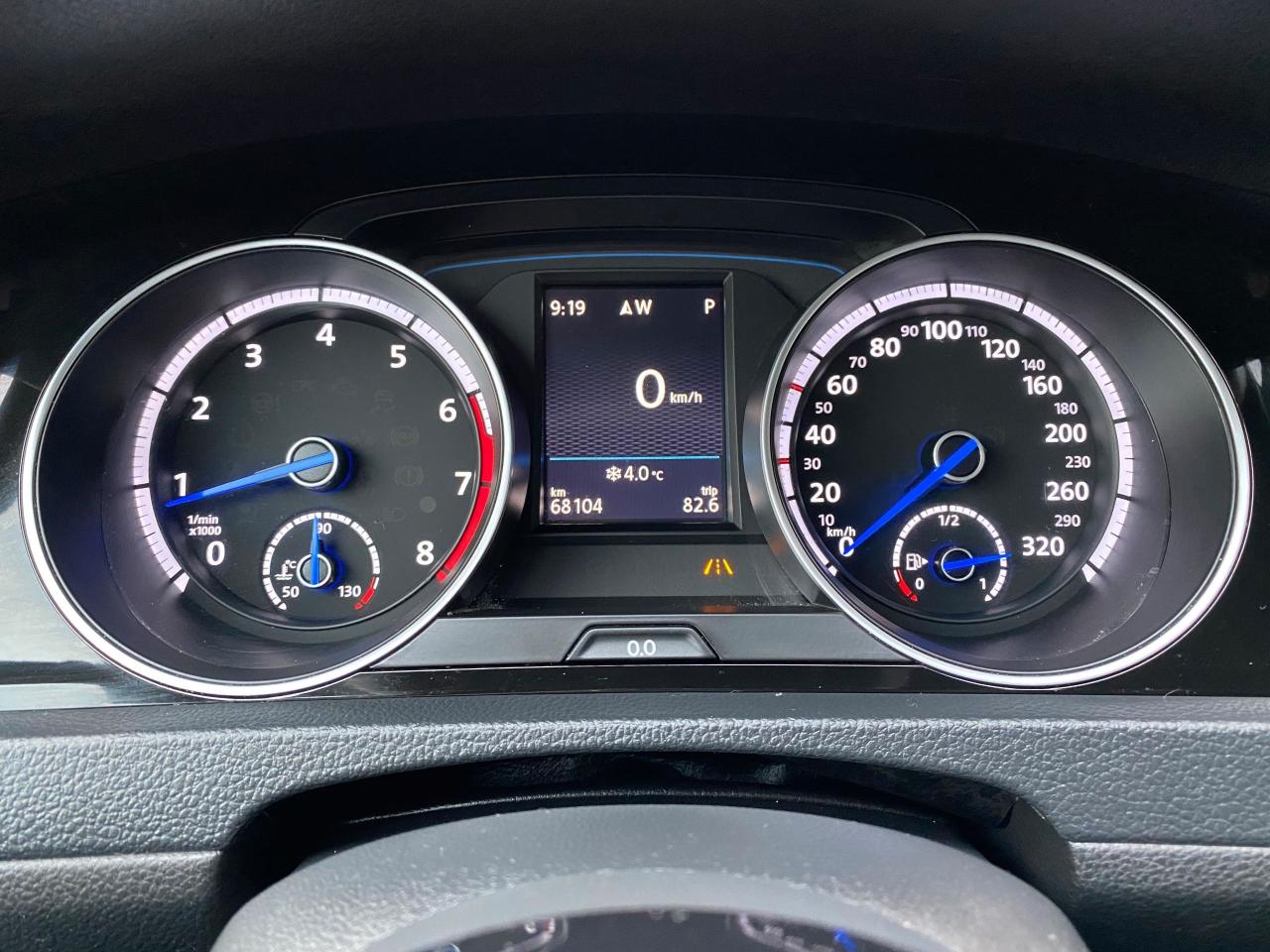 2017 Volkswagen Golf "R", 292HP! AWD. No Accidents! - Photo #18