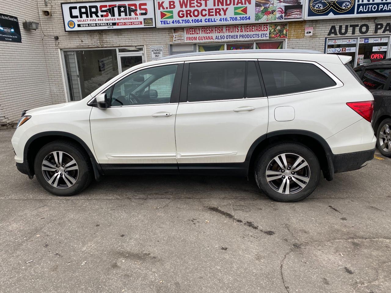 2016 Honda Pilot EX-L RES. No Accidents! Photo