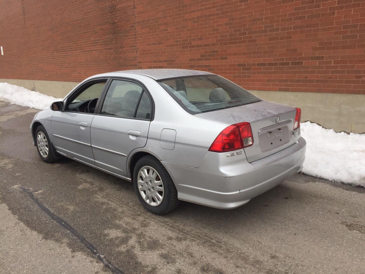 2004 Honda Civic LX- only 160K KMS! 1 LOCAL OWNER! - Photo #6