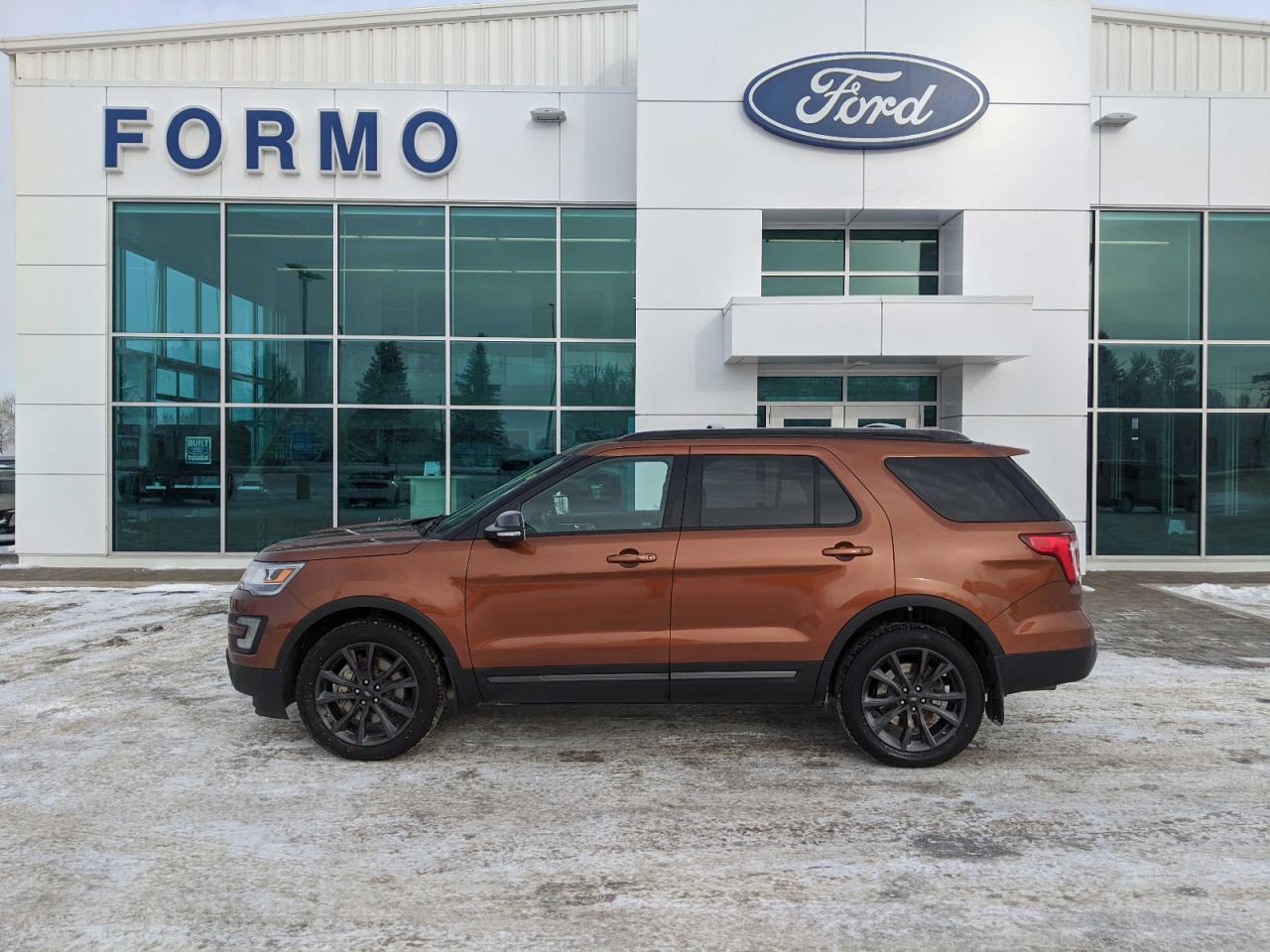 2017 Ford Explorer XLT Photo0