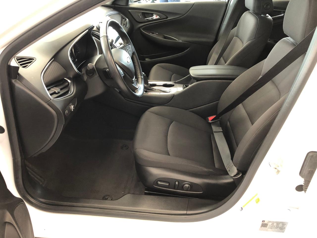 2018 Chevrolet Malibu LT+Apple Play+Camera+Bluetooth+A/C+Push Start Photo18