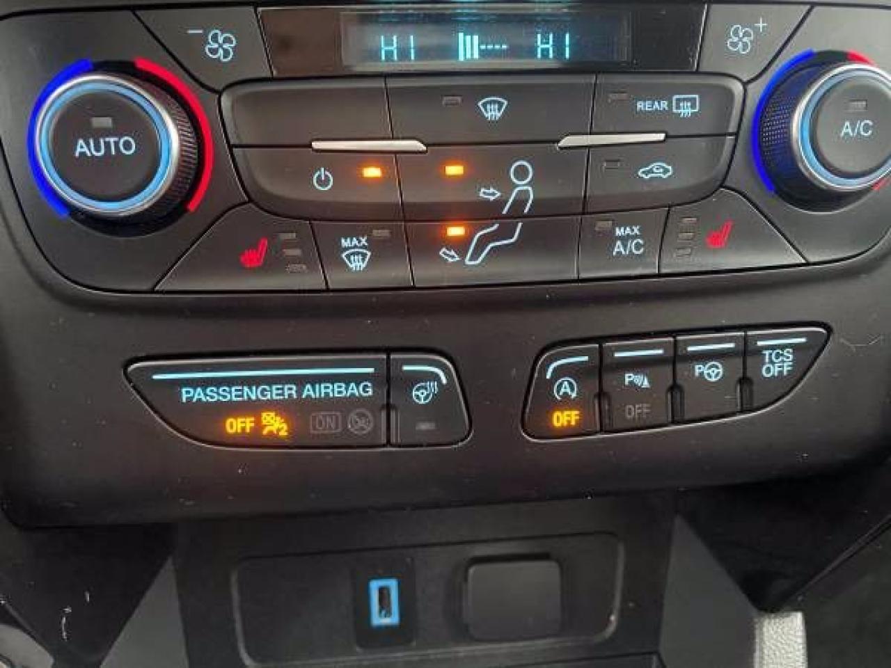 2017 Ford Escape Titanium - Photo #18