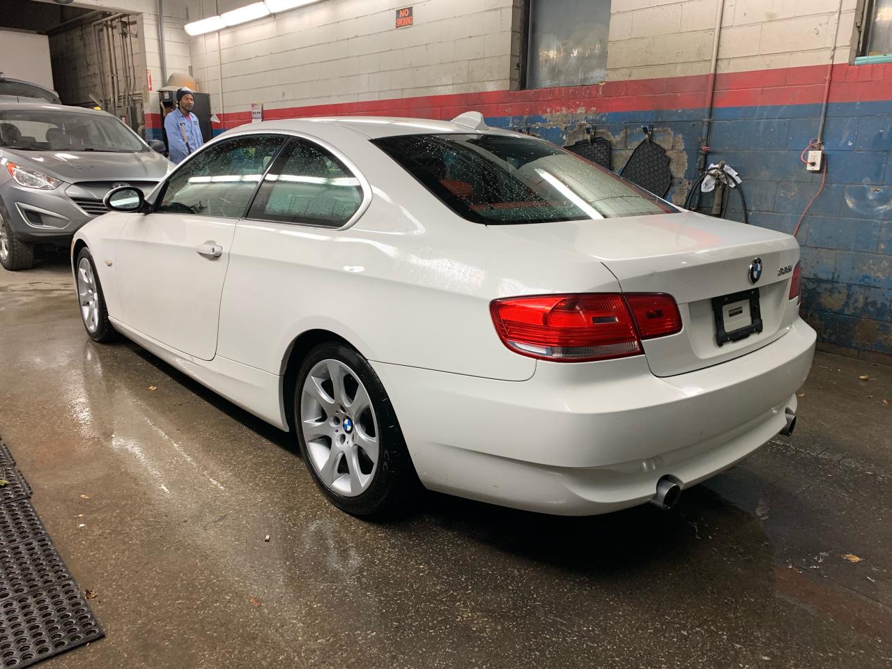 2008 BMW 3 Series 335i - Photo #1