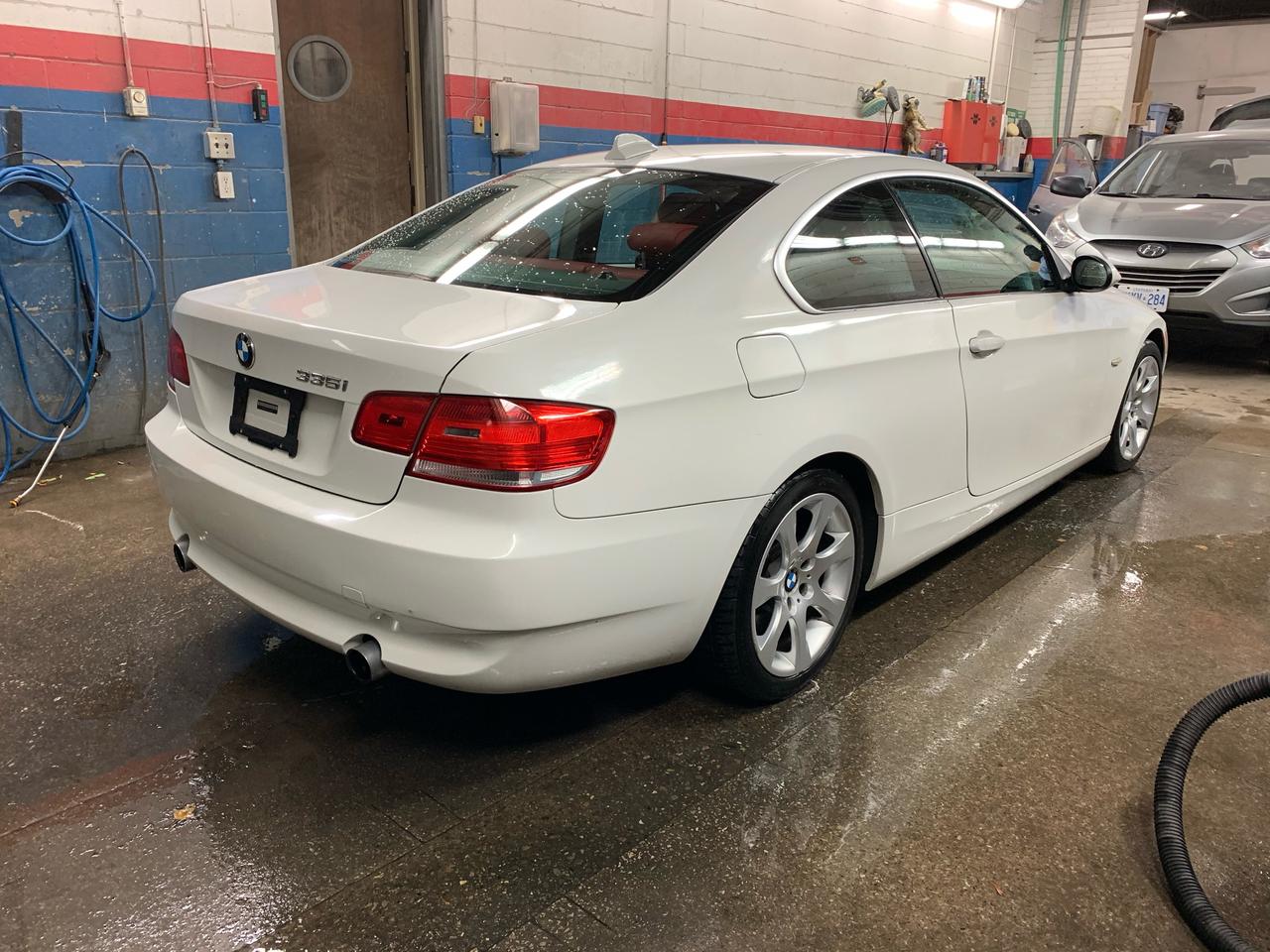 2008 BMW 3 Series 335i Photo