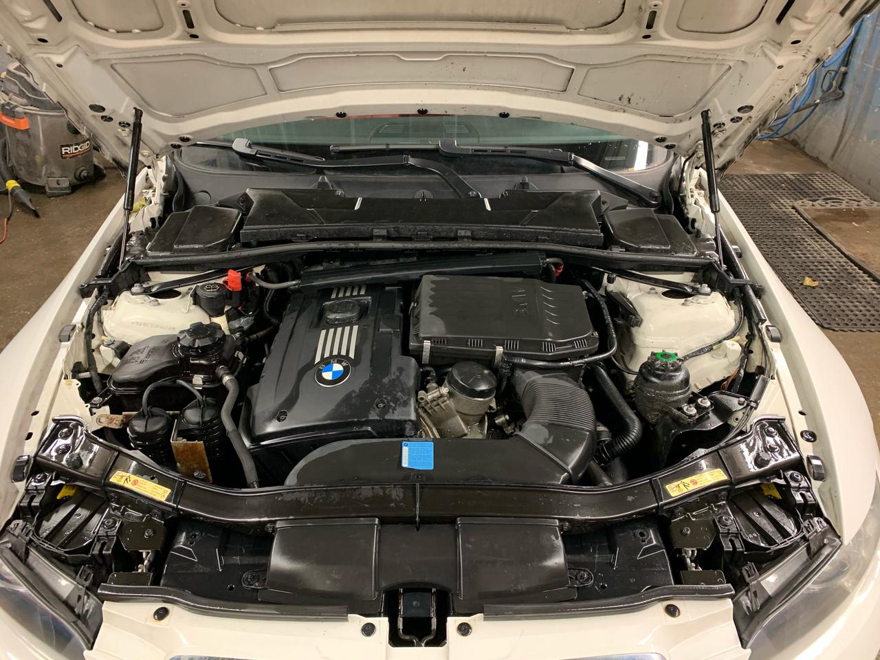 2008 BMW 3 Series 335i Photo