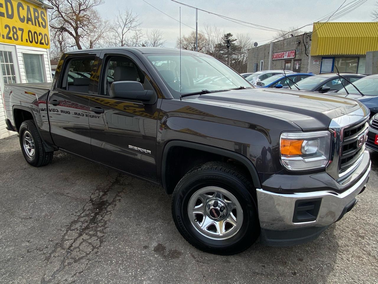 Used 2014 Gmc Sierra 1500 Crew Cab 4x4 Tonneau Cover Tow Pkg More For Sale In Scarborough Ontario Carpages Ca