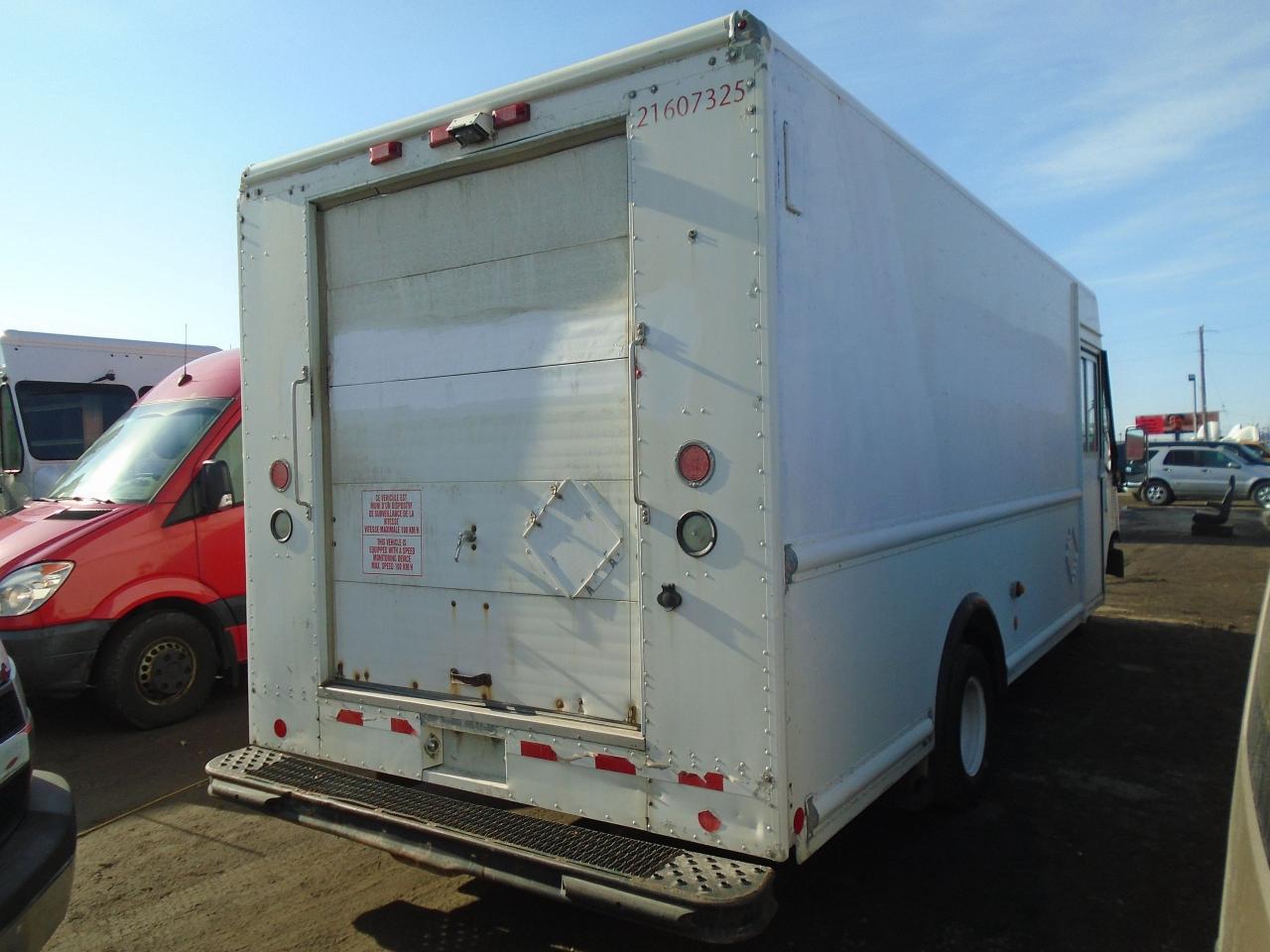 2007 Ford Econoline 16 FOOT, 176  DRW - Photo #6