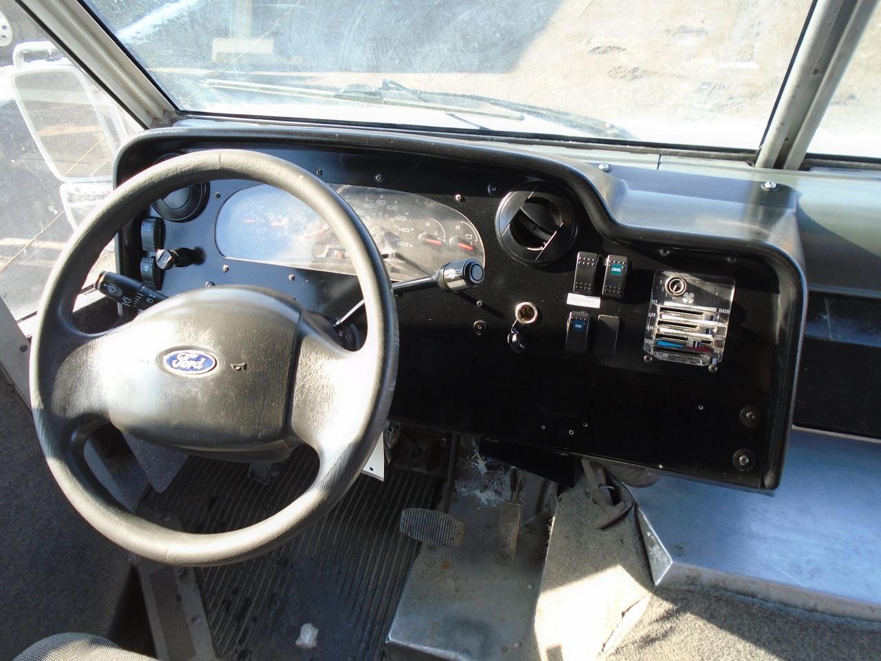 2007 Ford Econoline 16 FOOT, 176  DRW - Photo #14