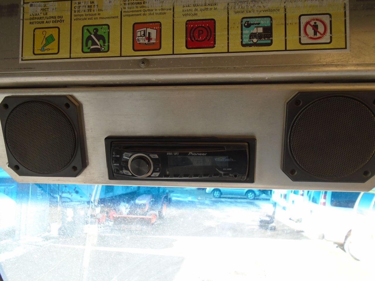 2007 Ford Econoline 16 FOOT, 176  DRW - Photo #25