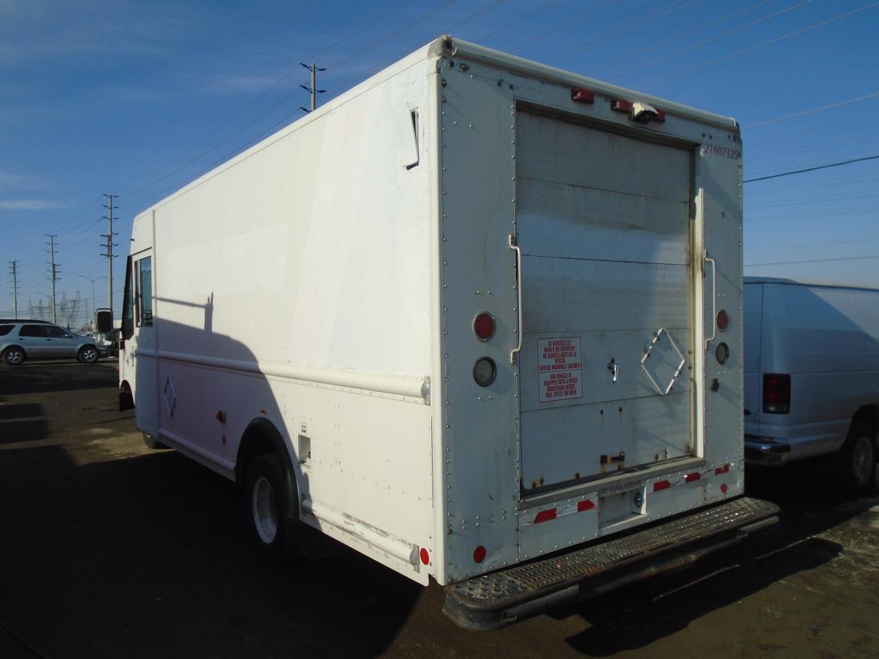 2007 Ford Econoline 16 FOOT, 176  DRW Photo2