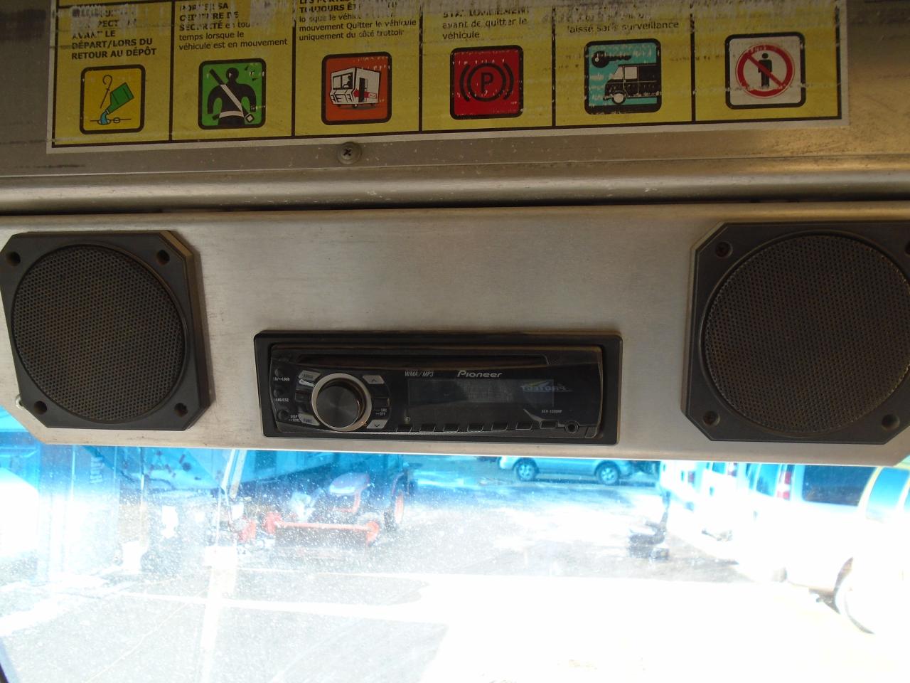 2007 Ford Econoline 16 FOOT, 176  DRW - Photo #25