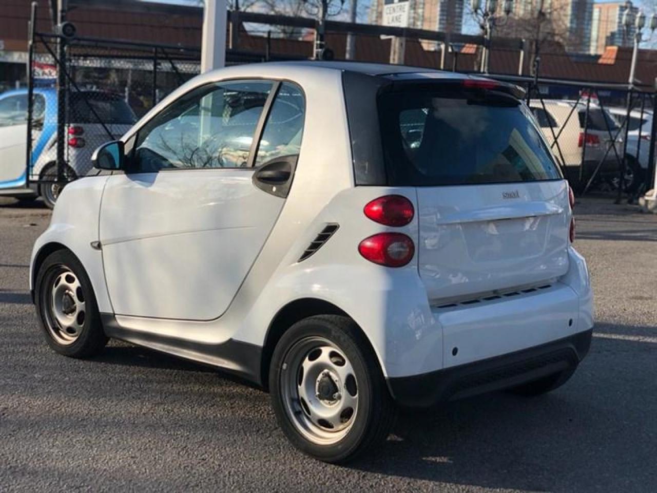 2014 Smart fortwo Pure Coupe Photo