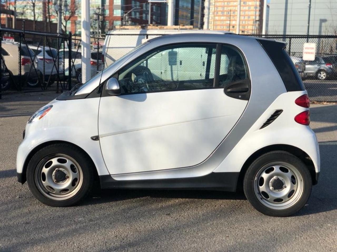 2014 Smart fortwo Pure Coupe Photo