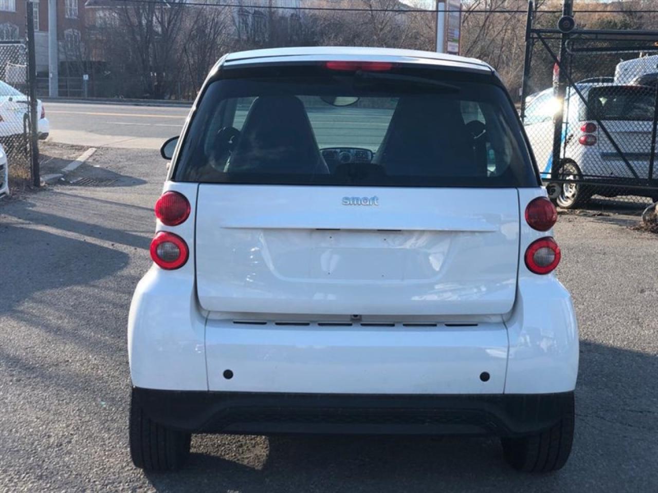 2014 Smart fortwo Pure Coupe Photo