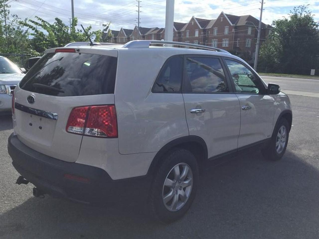 2011 Kia Sorento LX Photo