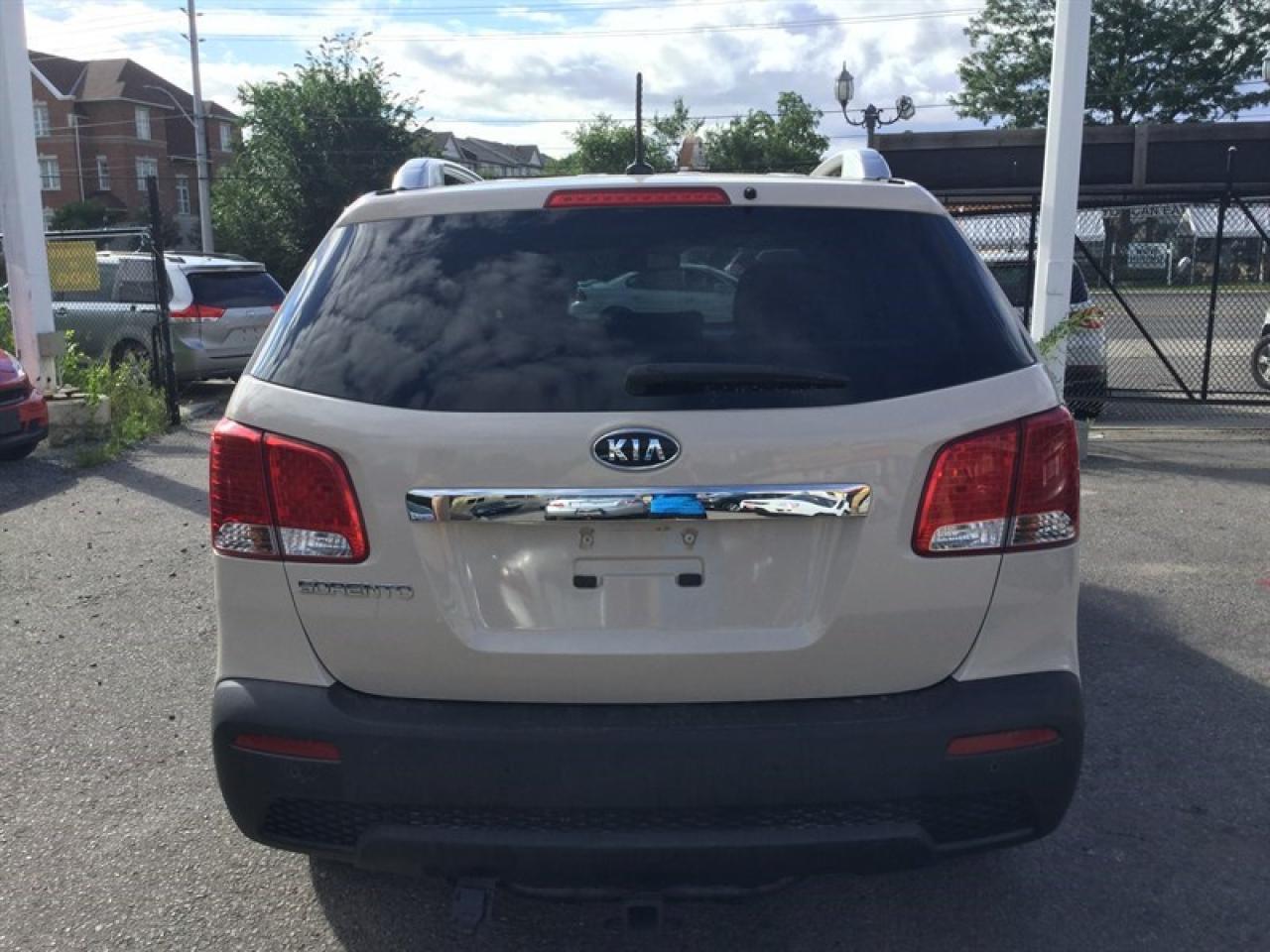 2011 Kia Sorento LX Photo