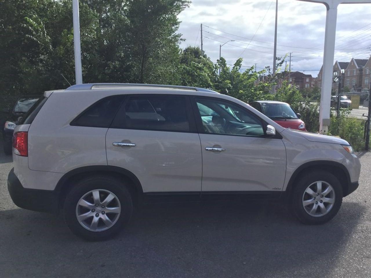 2011 Kia Sorento LX Photo