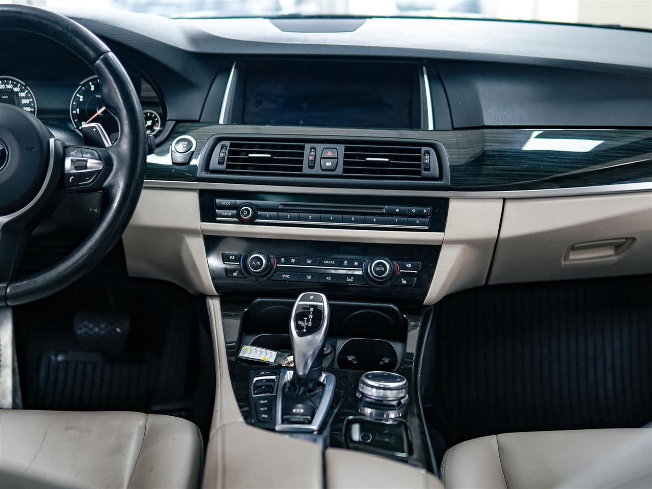 2016 BMW 528 xi X DRIVE | M-SPORT | NAV | HK SOUND | SUNROOF Photo